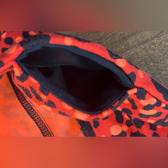 Nike women cropped  running leggings animal print Sz small - Picture 5 of 9